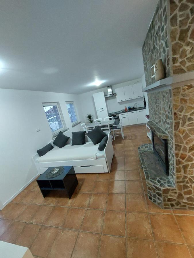 Apartma Sandi Sentilj Eksteriør billede